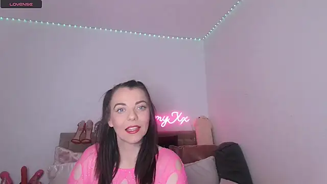 Snapshot of sluty_sammy chatting on January 19, 1:01 pm sluty sammy online show from January 19, 1:01 pm