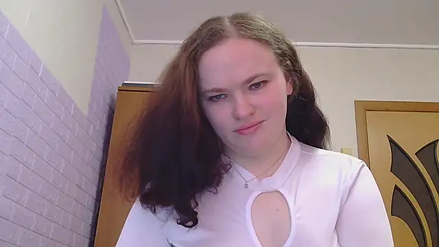 AliceForLoveOh online show from April 22, 6:38 am