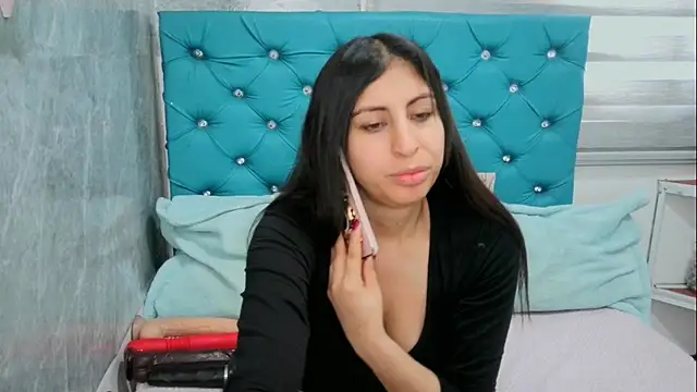 MAARYMOON online show from March 5, 5:18 pm