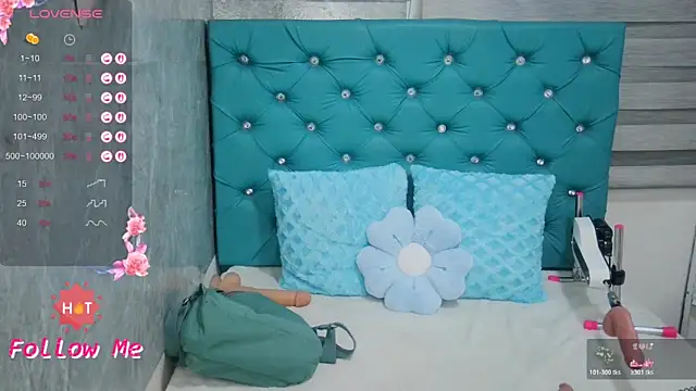 MAARYMOON online show from April 18, 10:41 am