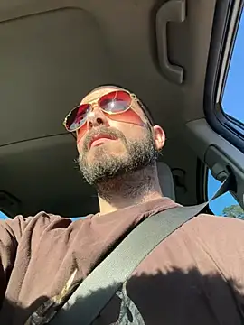 Sitonmyface2020xh online show from February 17, 9:30 pm