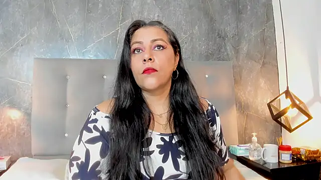 SexxyPamela online show from January 8, 7:05 pm