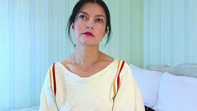 Snapshot of _Lily_ chatting on January 22, 9:02 am  Lily  online show from January 22, 9:02 am