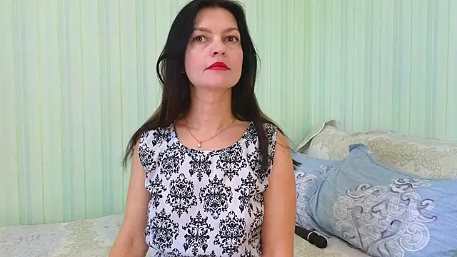 Snapshot of _Lily_ chatting on February 13, 9:30 am  Lily  online show from February 13, 9:30 am