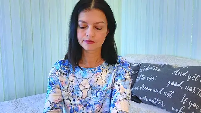 Snapshot of _Lily_ chatting on September 29, 8:30 am  Lily  online show from September 29, 8:30 am