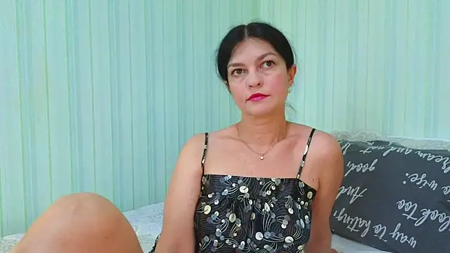  Lily  online show from March 31, 7:31 am