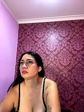 juliana diaz online show from November 5, 11:21 am