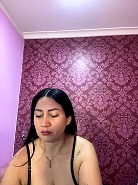 juliana diaz online show from December 1, 11:37 am