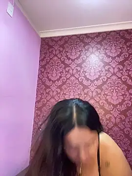 juliana diaz online show from December 14, 11:15 am