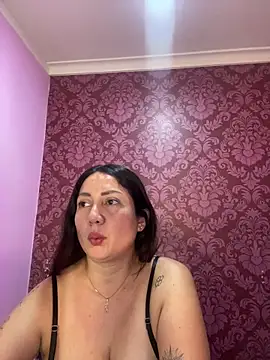 juliana diaz online show from December 22, 11:29 am