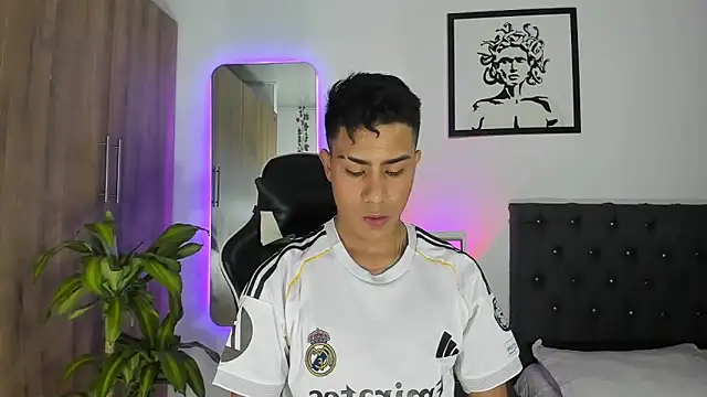 AlanNaughty online show from December 3, 1:13 am