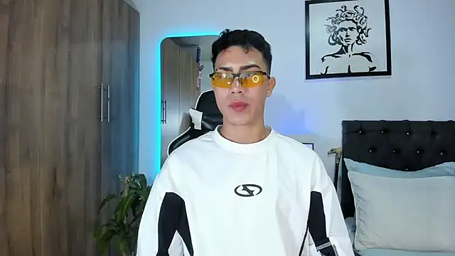 AlanNaughty online show from April 17, 12:24 am