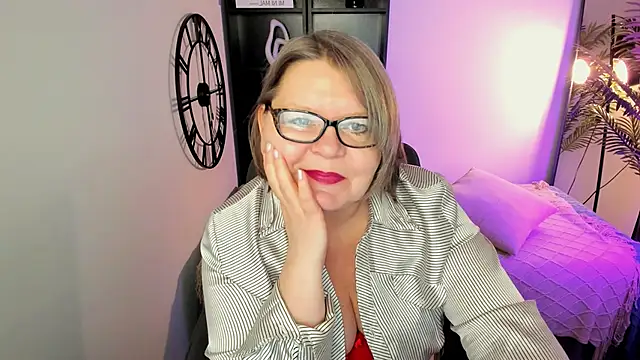 Shannonshine online show from April 8, 1:22 pm