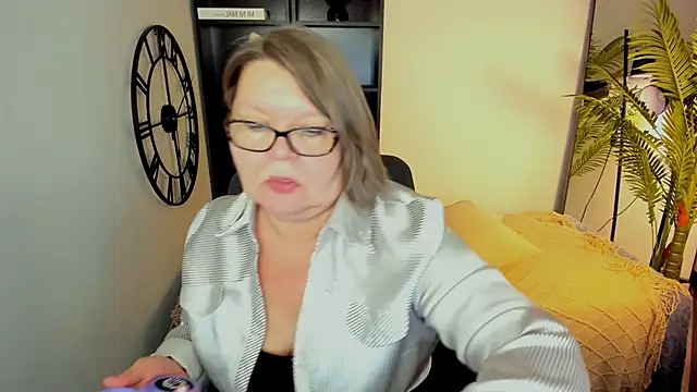 Shannonshine online show from April 22, 1:56 pm