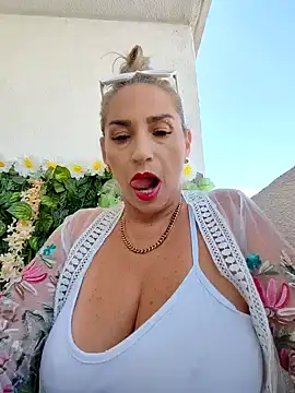 Snapshot of Lossexycacha chatting on February 7, 8:10 pm Lossexycacha online show from February 7, 8:10 pm