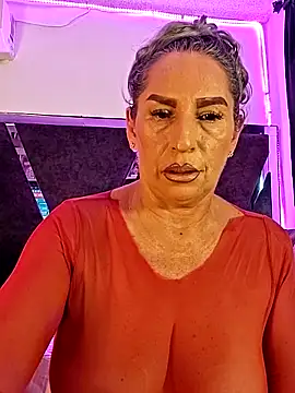 Lossexycacha online show from April 3, 5:00 pm