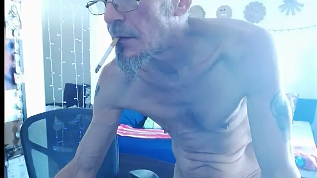 Snapshot of mycock2474u chatting on February 17, 6:37 pm mycock2474u online show from February 17, 6:37 pm