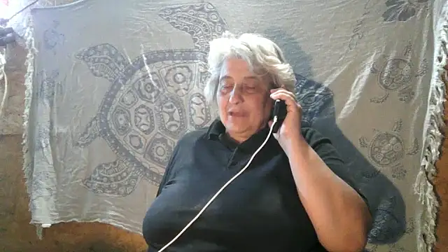 Snapshot of ExquisiteMature chatting on June 3, 6:57 pm ExquisiteMature online show from June 3, 6:57 pm