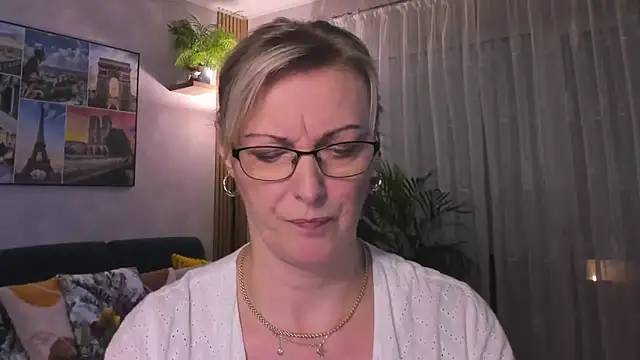 vanessa chat online show from February 12, 6:30 pm