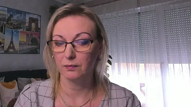 vanessa chat online show from February 26, 2:25 pm