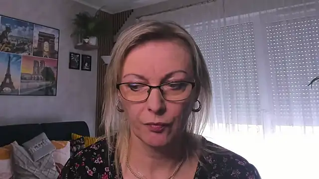 vanessa chat online show from March 11, 2:18 pm