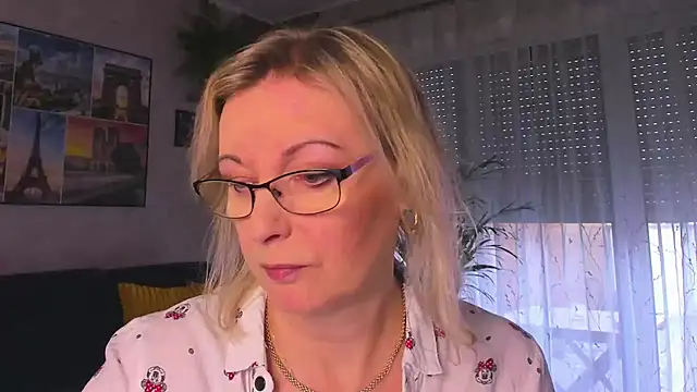 vanessa chat online show from February 17, 2:24 pm