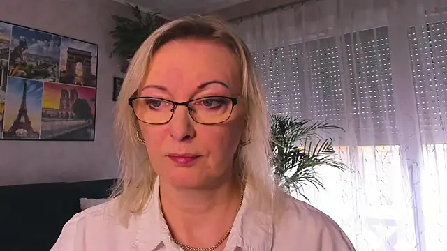 vanessa chat online show from March 23, 2:21 pm