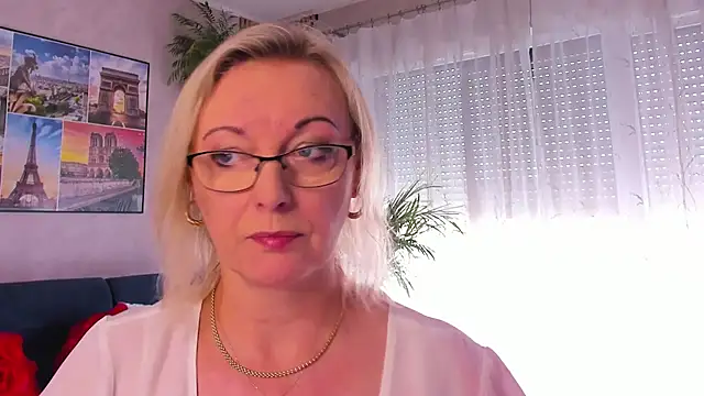 Snapshot of vanessa_chat chatting on June 4, 1:17 pm vanessa chat online show from June 4, 1:17 pm