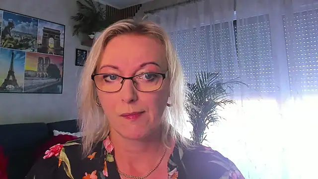 Snapshot of vanessa_chat chatting on June 17, 1:23 pm vanessa chat online show from June 17, 1:23 pm