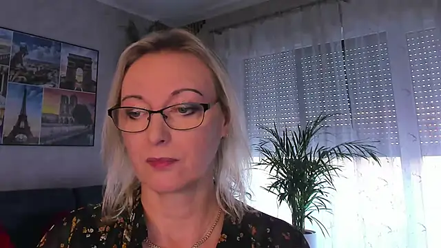 vanessa chat online show from July 28, 5:01 pm