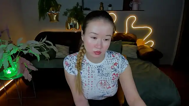 PollyOcean online show from December 22, 11:00 am