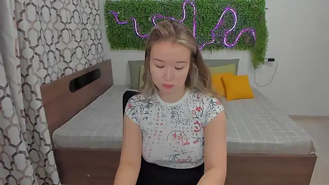 PollyOcean online show from January 15, 10:49 am