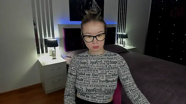 PollyOcean online show from January 22, 9:46 am