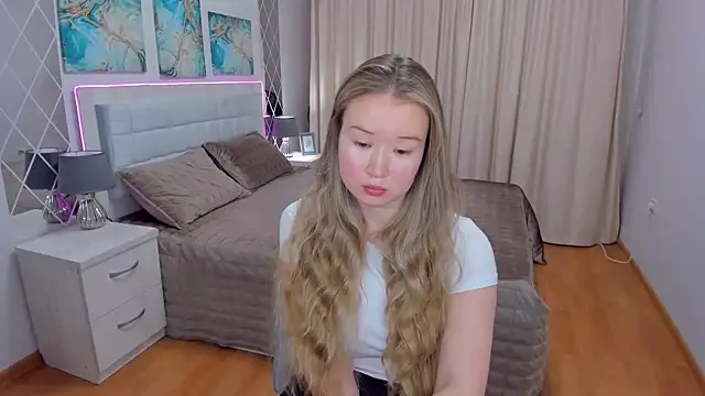 PollyOcean online show from February 12, 10:35 am