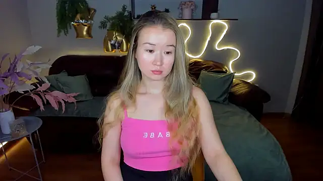 PollyOcean online show from February 22, 9:56 am