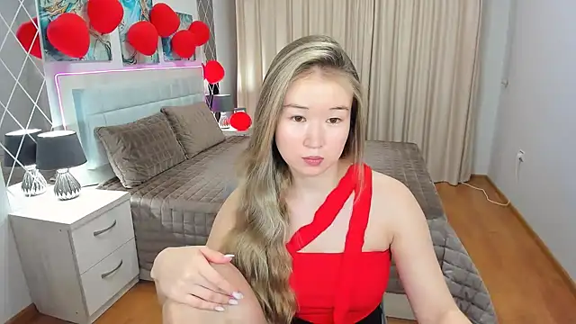 PollyOcean online show from March 2, 10:45 am