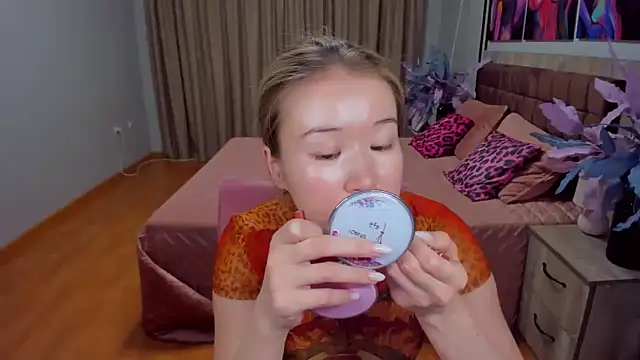 PollyOcean online show from March 4, 10:35 am