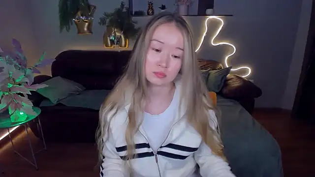 PollyOcean online show from March 5, 2:01 pm