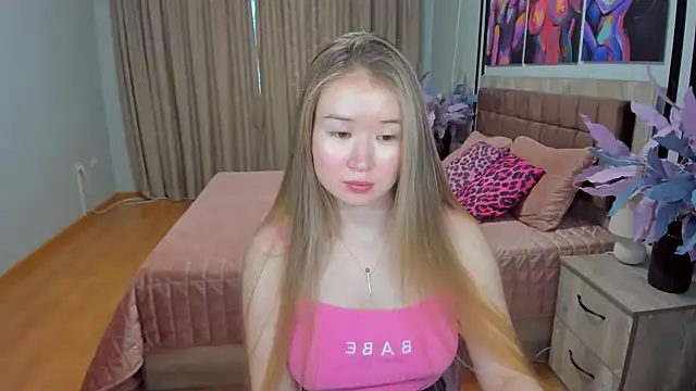 PollyOcean online show from March 21, 11:55 am