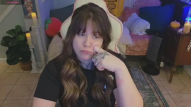 Snapshot of allieberrybb chatting on November 17, 3:07 pm allieberrybb online show from November 17, 3:07 pm