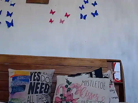 Snapshot of Princess_Ariahsquirty chatting on October 15, 7:52 am Princess Ariahsquirty online show from October 15, 7:52 am