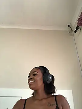 LuciousLips96 online show from February 4, 7:07 am