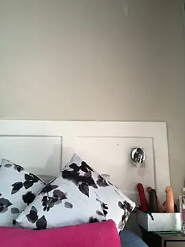 LuciousLips96 online show from February 12, 6:29 am