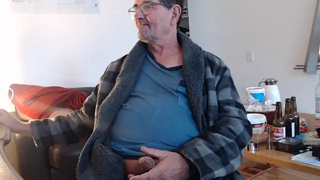 Snapshot of silvio-aus-luzern-CH chatting on January 18, 9:35 am silvio-aus-luzern-CH online show from January 18, 9:35 am