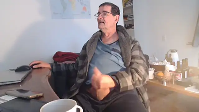 Snapshot of silvio-aus-luzern-CH chatting on January 19, 8:18 am silvio-aus-luzern-CH online show from January 19, 8:18 am