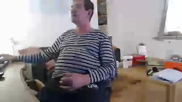 Snapshot of silvio-aus-luzern-CH chatting on February 28, 1:45 pm silvio-aus-luzern-CH online show from February 28, 1:45 pm