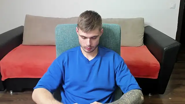 Snapshot of maks_wolfis chatting on February 3, 11:36 pm maks wolfis online show from February 3, 11:36 pm