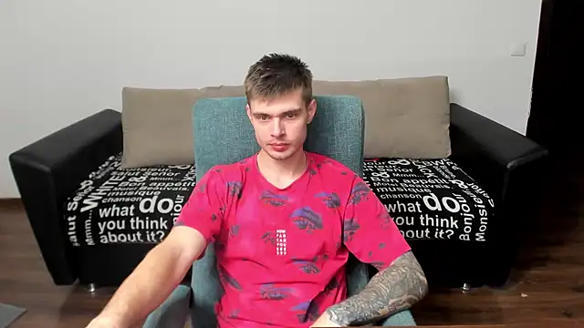 Snapshot of maks_wolfis chatting on February 20, 3:30 pm maks wolfis online show from February 20, 3:30 pm