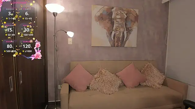 Snapshot of HannaCross chatting on March 21, 3:33 am HannaCross online show from March 21, 3:33 am