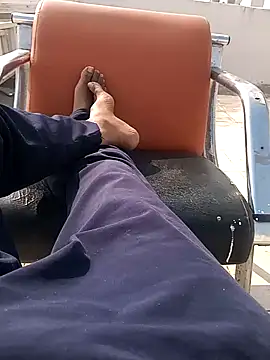 indianguy21 online show from December 22, 5:32 pm